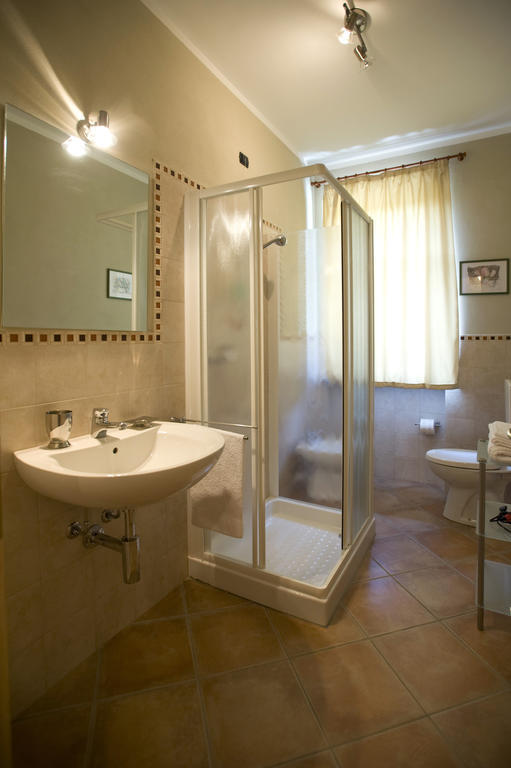 Agriturismo Cascina Monchiero Μπρα Δωμάτιο φωτογραφία